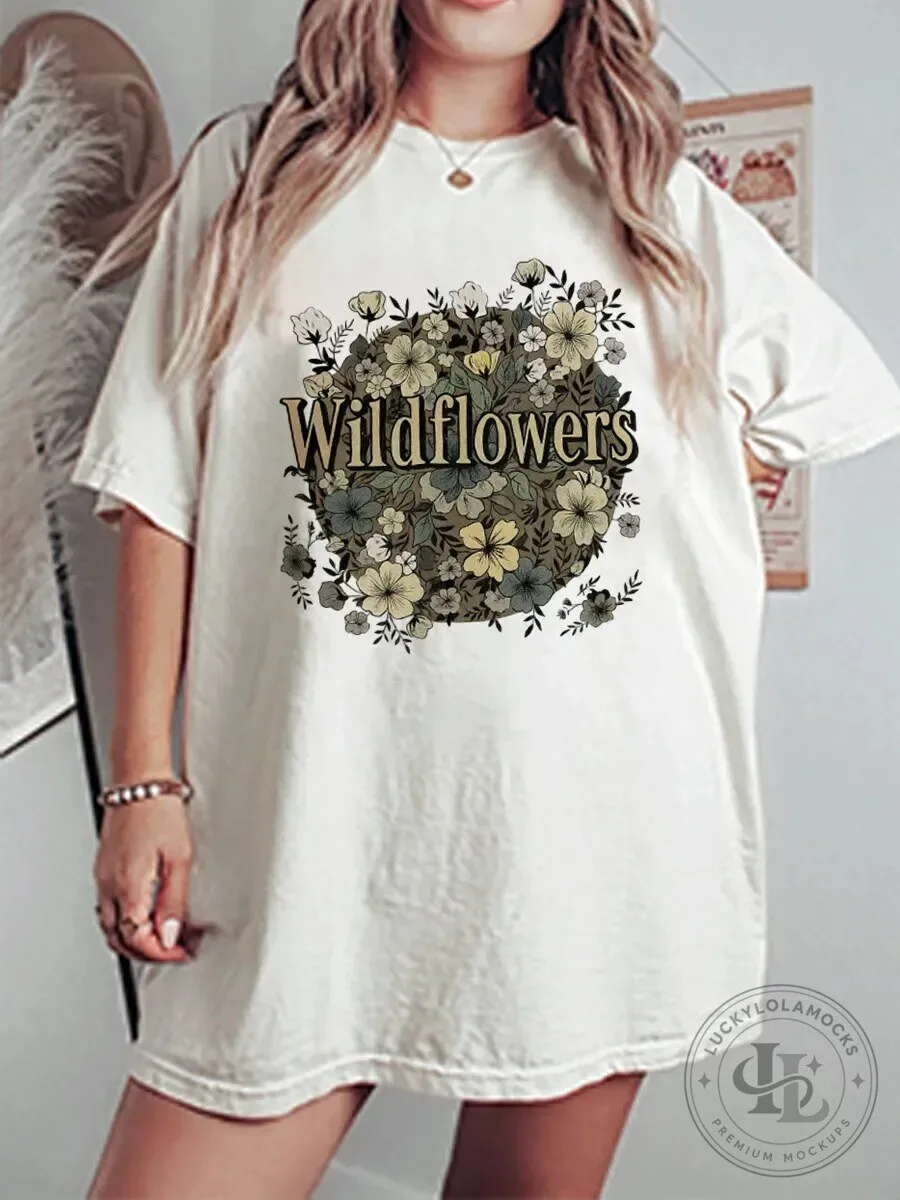 Vintage Wildflowers Floral Graphic Oversized T-Shirt for Women